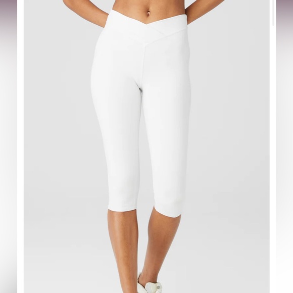 ALO Yoga Pants & Jumpsuits Alo Airbrush Vcut Define Capri White